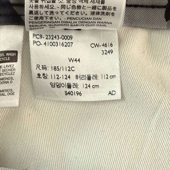 Levi Strauss Gray Camo Shorts - Men’s US 44W - Picture 10 of 10